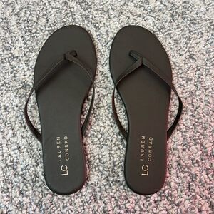 LC Lauren Conrad Olive Green Sandals Size 6 NWOT